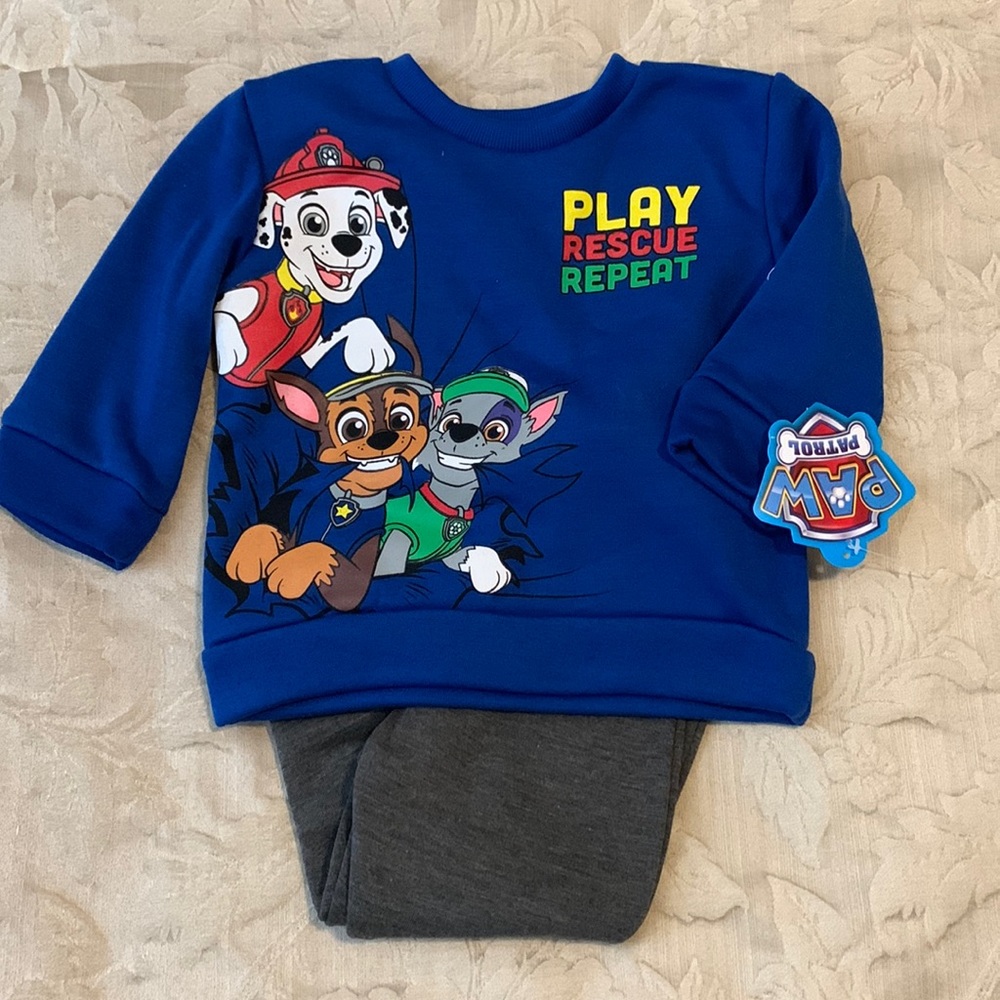 NWT. Paw Patrol play set.